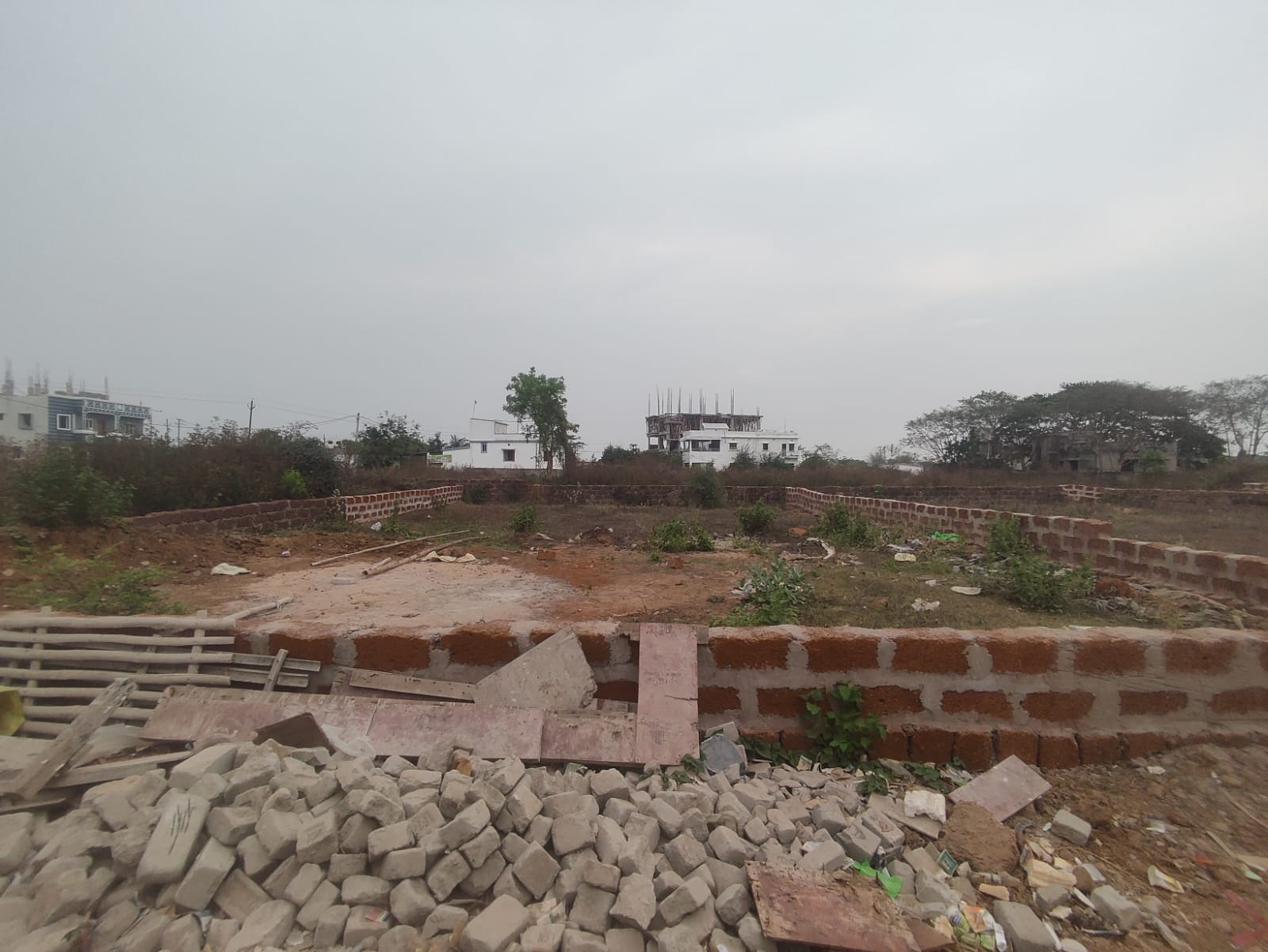 Plot near Rajdhani Engg College (4350 sq.ft)